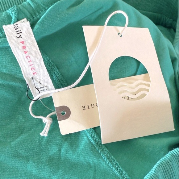 ANTHROPOLOGIE Daily Practice Refresh Pull On Mini Skort Kelly Green NEW - Picture 10 of 10